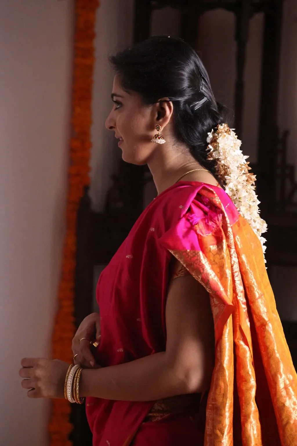 ANUSHKA SHETTY LONG HAIR IN TRADITIONAL RED SAREE 4